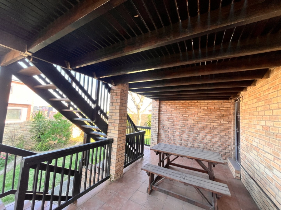 3 Bedroom Property for Sale in Wavecrest Eastern Cape